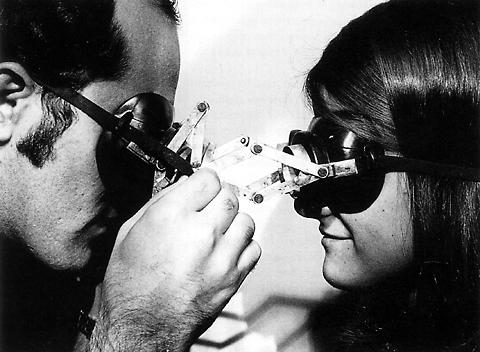 Lygia Clark: Di&aacute;logo: &Oacute;culos