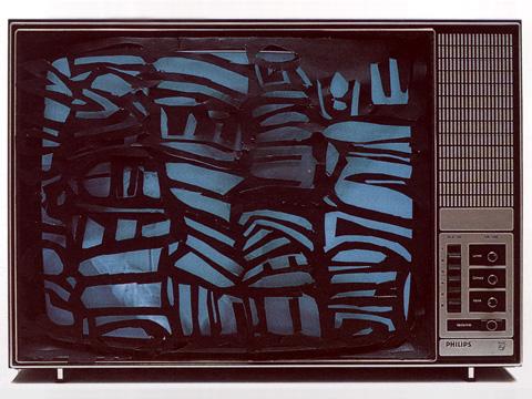 Isidore Isou: La t&eacute;l&eacute;vision dechiquet&eacute;e ou l&rsquo;anti-cr&eacute;tinisation (Jagged Television or Anti-Cretinization)