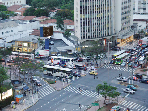 Giselle Beiguelman &laquo;Poetrica&raquo; | S&atilde;o Paulo, Avenida Reboucas